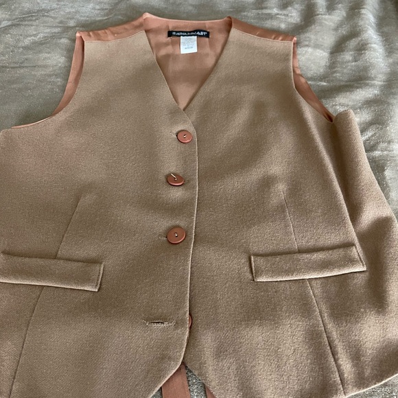 Three Savannah Vests - Picture 2 of 7